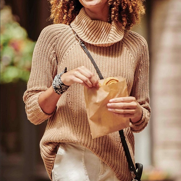 Goodthreads Sweaters - GoodThreads XXL Camel Shaker Stitch Turtleneck Sweater